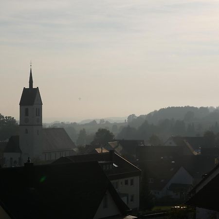 Ferienwohnung Haus Maria Waeschenbeuren Экстерьер фото